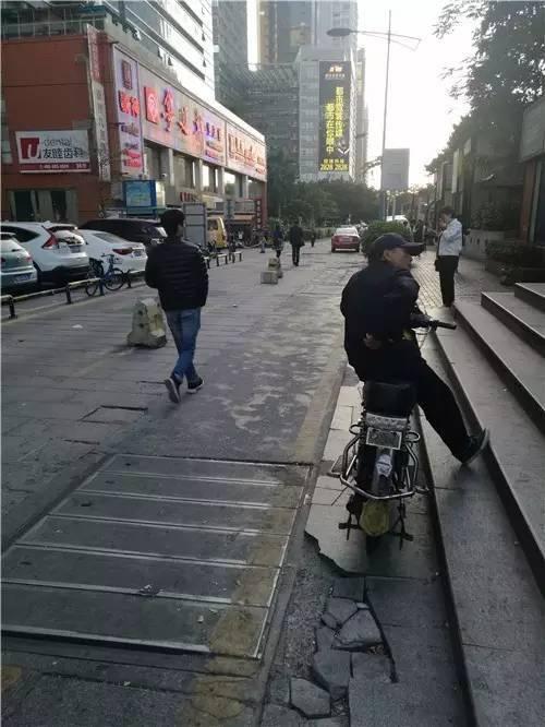 电动单车拉客师傅身经百战 却被“破单车”给打败了