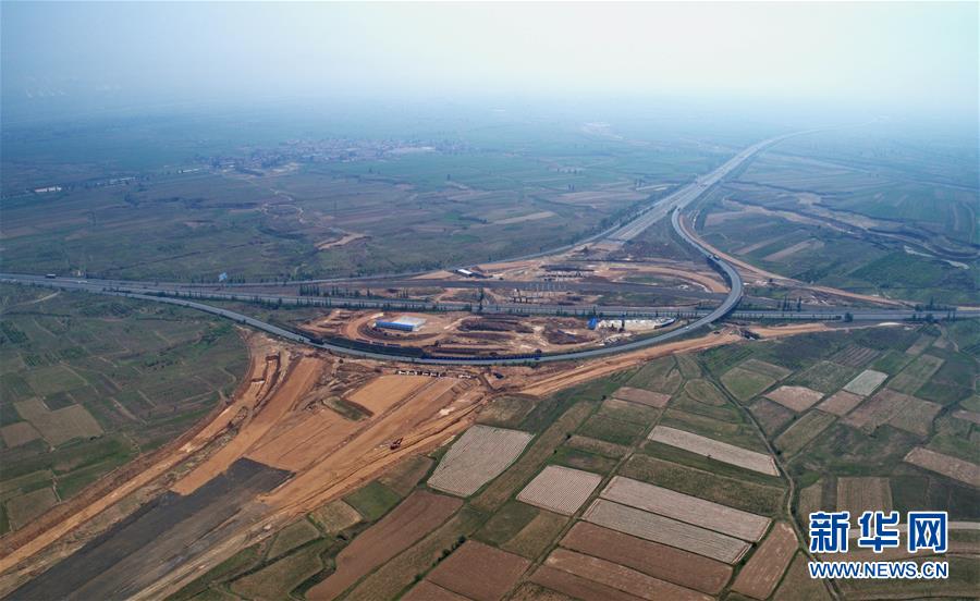 （经济）（2）京新高速河北段加紧施工