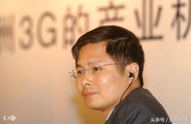 深得任正非真传？华为轮值CEO徐直军疲惫现身机场无人识