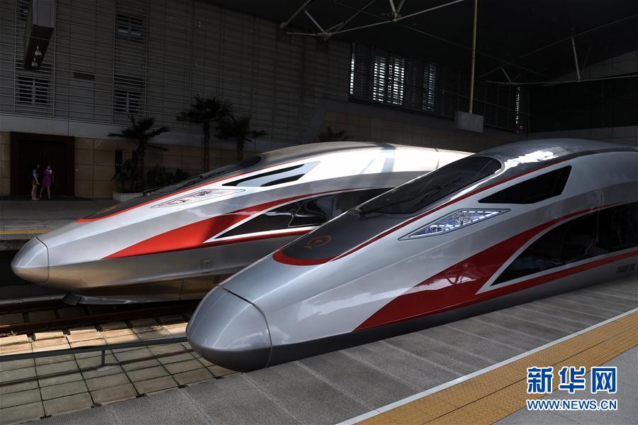 （社会）（2）“复兴号”中国标准动车组在京津城际上线运行