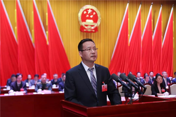 王卫当选龙华区人民政府区长