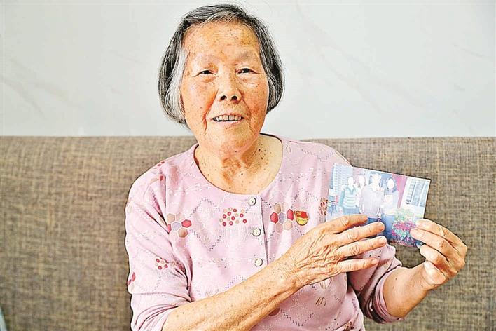 蔡丽霞:34年坚守护理岗位