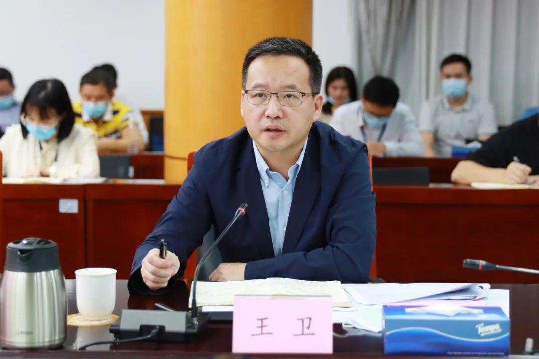 王卫表示,在刚结束不久的区两会期间,区人大代表,政协委员高度关注